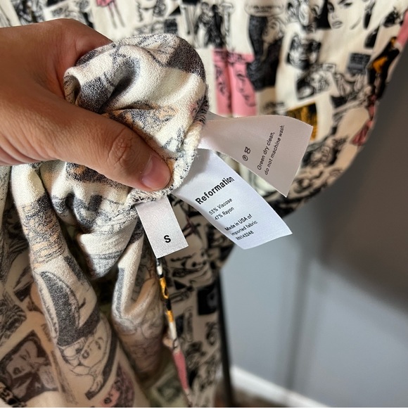 RARE Reformation Lilah Comic Mini Dress - Picture 6 of 9